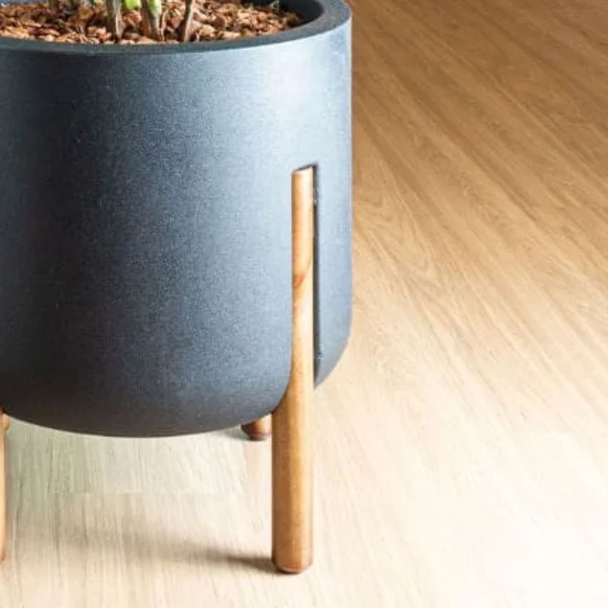 VASO URBE DECORE 33 PRETO ARDOSIA p madeira